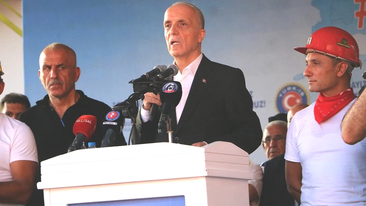TÜRK-İŞ'ten ''geçinemiyoruz'' eylemi: Sesimizi duymayanlar, sandıkta hesabını verir